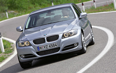 2011 BMW 335i front view