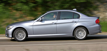2011 BMW 335i side view