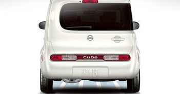 2011 Nissan Cube rear view