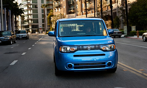 2012 Nissan Cube front view