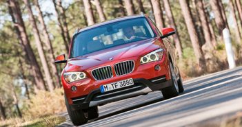 2013 BMW X1 front view