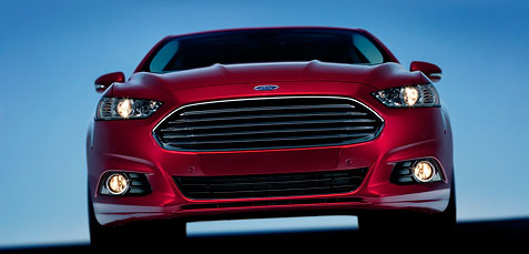 2013 Ford Fusion front grille