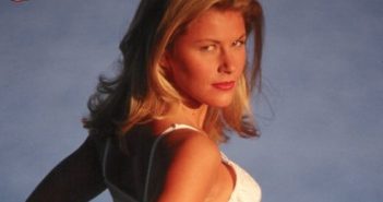 Featured Model: Amanda (August 2000)